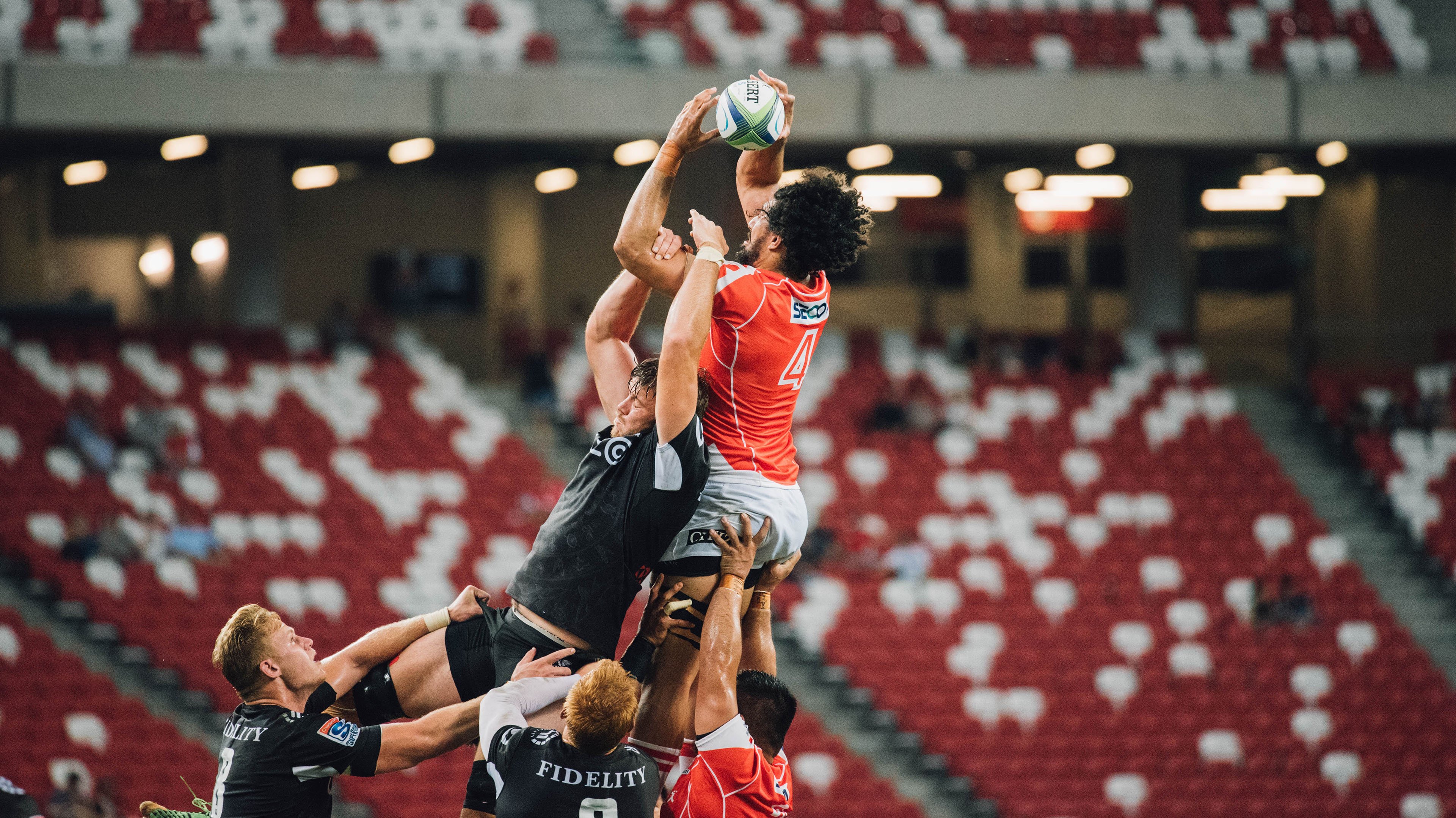 在线娱乐-周琦复出首秀出彩，北京首钢主场大胜圣安东尼奥马刺，豪取40连胜  第1张